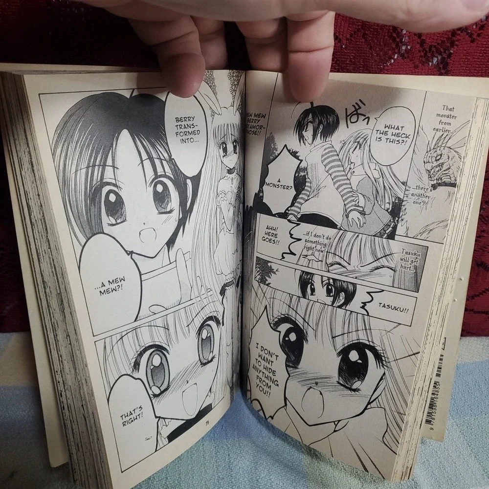 Tokyopop Vol 1 Tokyo Mew Mew a la Mode Manga Pink Mia Ikumi Shoujo Book 2005